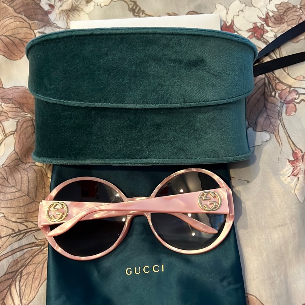 Gucci round frame light pink 2023 sunglasses excellent condition